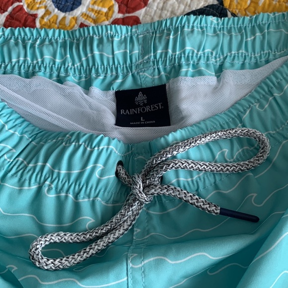 NWT Men’s Swim Trunks—Rainforest Men’s swim/beach - Picture 3 of 5